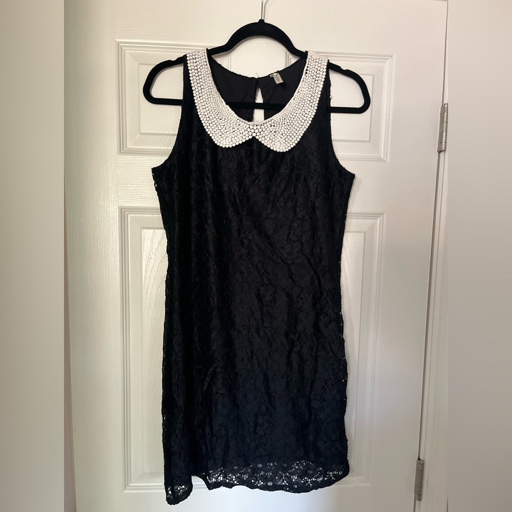 Peter Pan collar shift dress